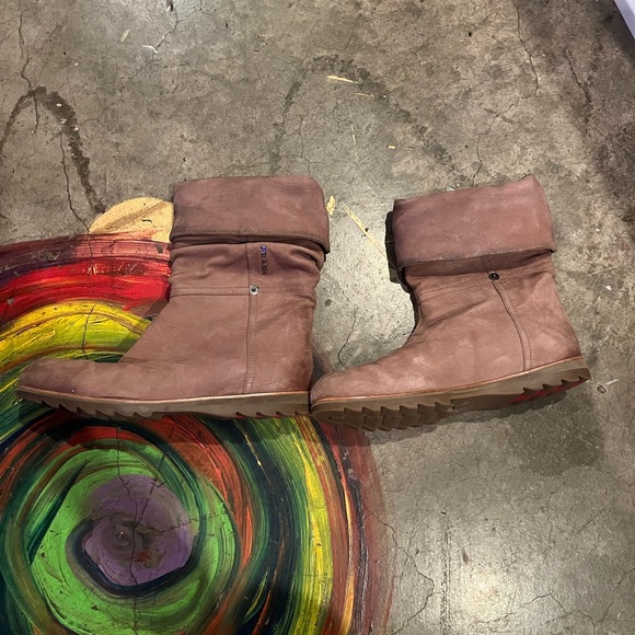 Brown leather Prada boots - Picture 8 of 9